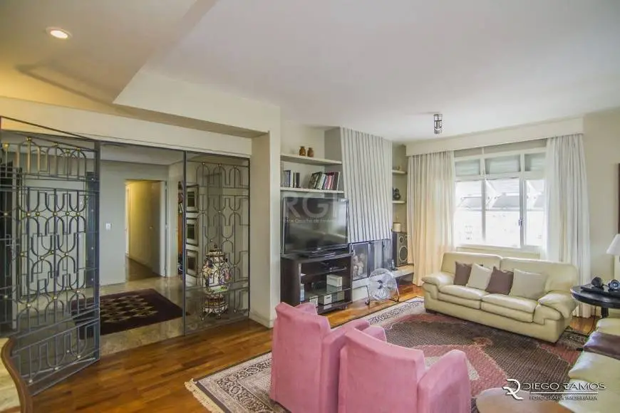 Foto 3 de Apartamento com 3 Quartos à venda, 280m² em Farroupilha, Porto Alegre