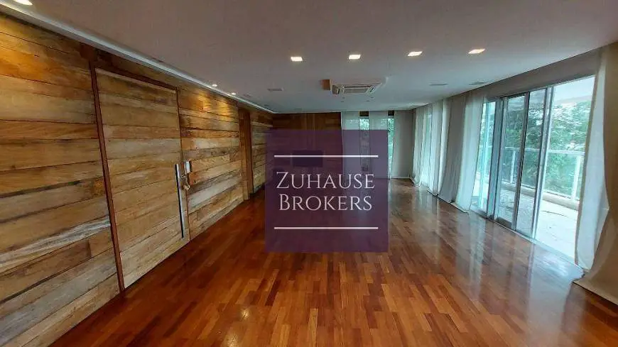 Foto 1 de Apartamento com 3 Quartos à venda, 242m² em Granja Julieta, São Paulo