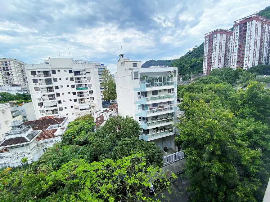 Foto 5 de Apartamento com 3 Quartos à venda, 80m² em Humaitá, Rio de Janeiro