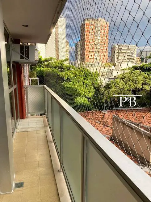 Foto 1 de Apartamento com 3 Quartos para alugar, 110m² em Leblon, Rio de Janeiro