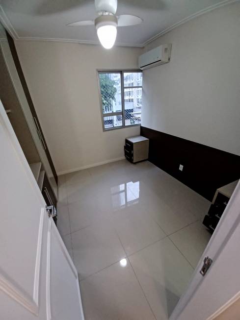 Foto 5 de Apartamento com 3 Quartos para alugar, 80m² em Leblon, Rio de Janeiro