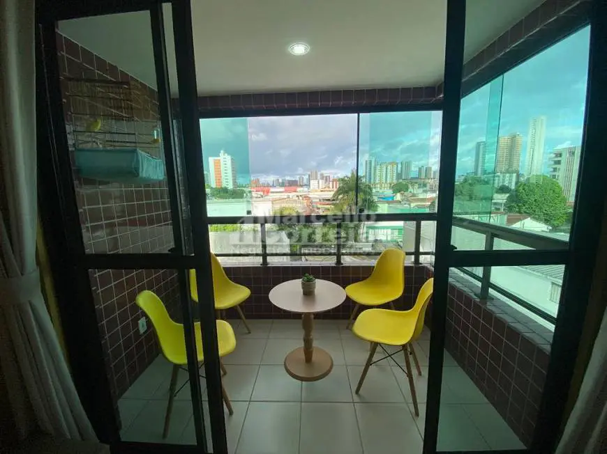 Foto 3 de Apartamento com 3 Quartos à venda, 94m² em Madalena, Recife