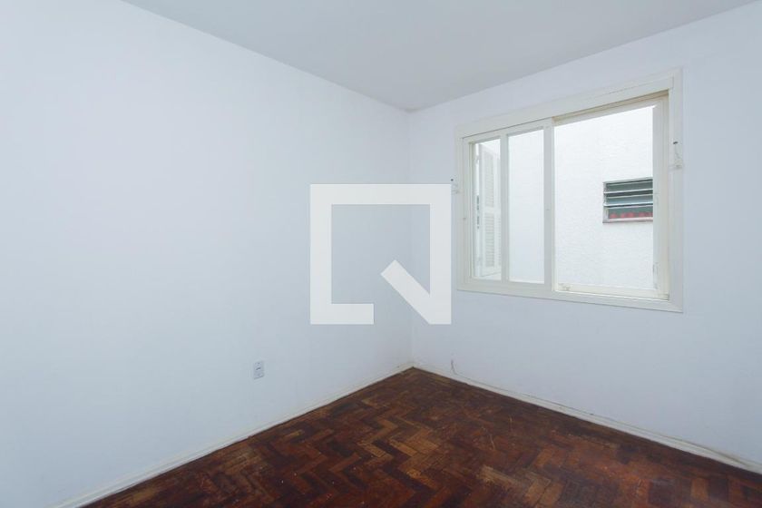 Foto 5 de Apartamento com 3 Quartos para alugar, 70m² em São Geraldo, Porto Alegre