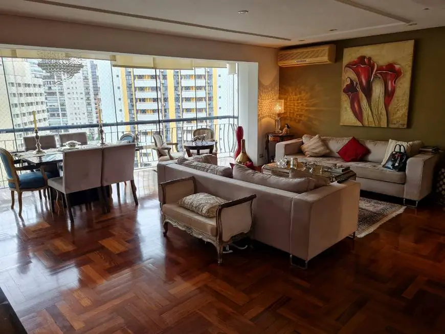 Foto 2 de Apartamento com 3 Quartos à venda, 144m² em Vila Nova Conceição, São Paulo