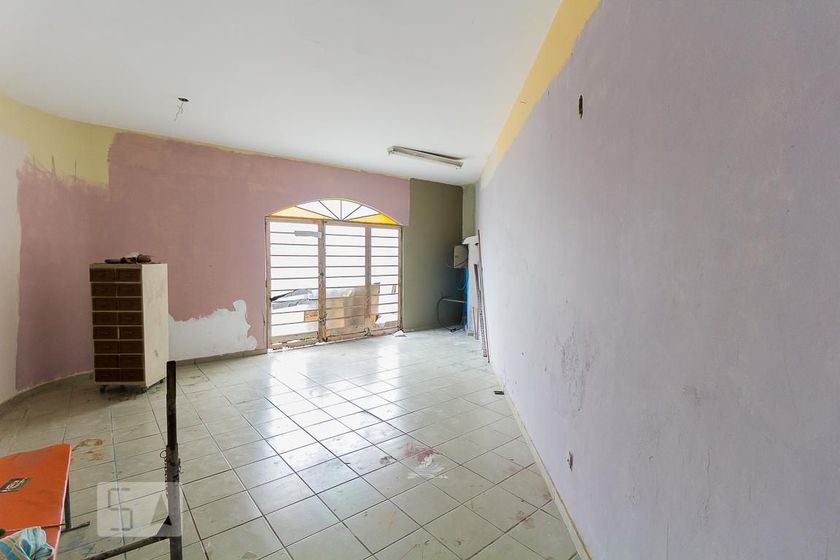 Foto 1 de Casa com 1 Quarto para alugar, 70m² em Centro, Mogi das Cruzes