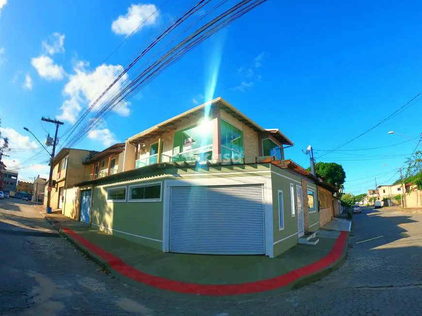 Foto 1 de Casa com 3 Quartos à venda, 120m² em Morada de Laranjeiras, Serra