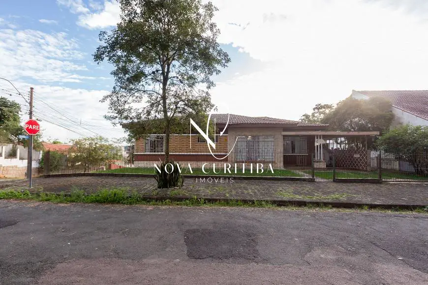 Foto 1 de Casa com 3 Quartos à venda, 450m² em Seminário, Curitiba