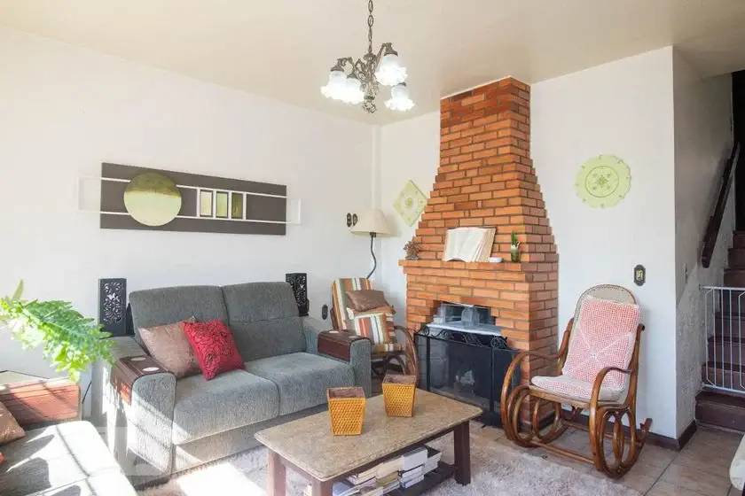 Foto 1 de Casa com 4 Quartos para alugar, 240m² em Alto Petrópolis, Porto Alegre