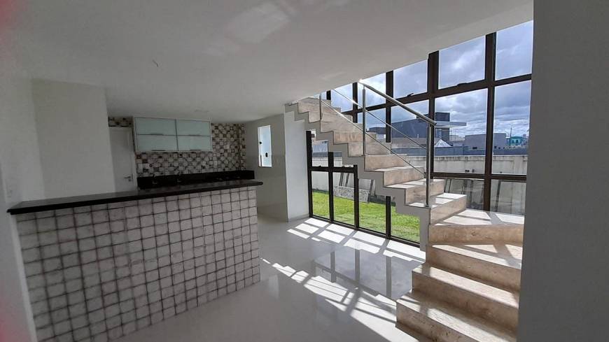 Foto 1 de Casa com 4 Quartos para alugar, 300m² em Centro, Camaçari