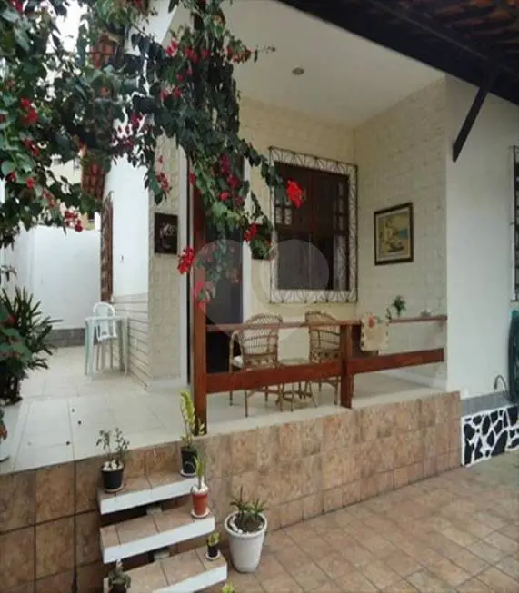 Foto 2 de Casa com 4 Quartos à venda, 376m² em Jardim Apipema, Salvador