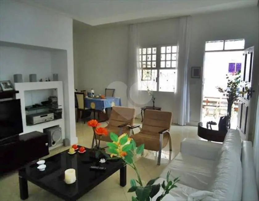 Foto 4 de Casa com 4 Quartos à venda, 376m² em Jardim Apipema, Salvador