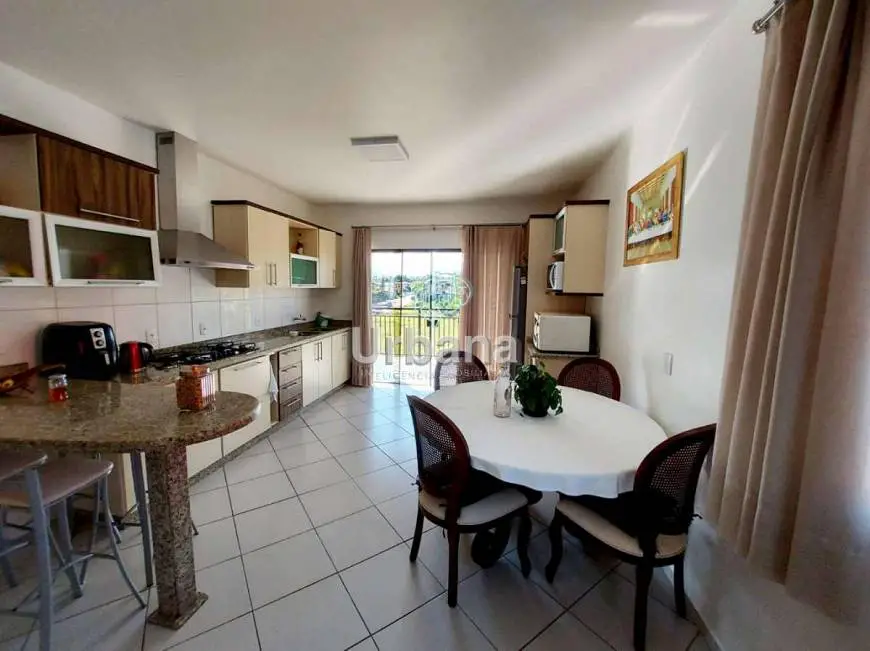 Foto 3 de Casa com 5 Quartos à venda, 334m² em Vila Lenzi, Jaraguá do Sul