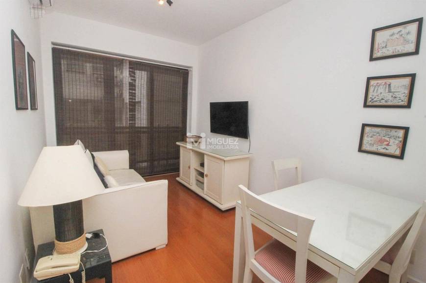 Foto 5 de Apartamento com 1 Quarto para alugar, 32m² em Leblon, Rio de Janeiro