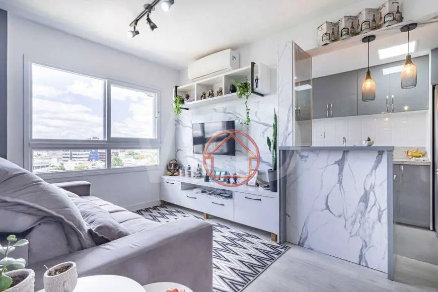 Foto 1 de Apartamento com 2 Quartos à venda, 63m² em Navegantes, Porto Alegre