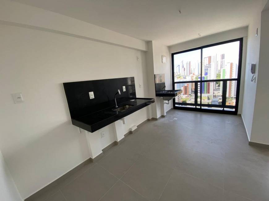 Foto 3 de Apartamento com 2 Quartos à venda, 67m² em Tambaú, João Pessoa