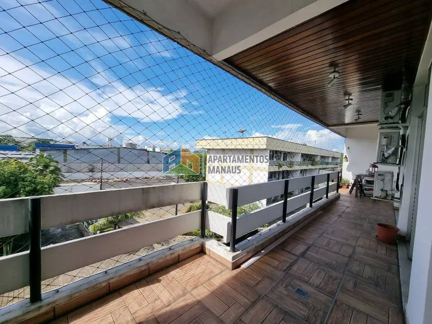 Foto 2 de Apartamento com 3 Quartos à venda, 165m² em Flores, Manaus