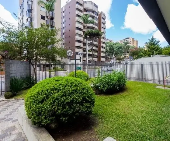Foto 4 de Apartamento com 3 Quartos à venda, 53m² em Mercês, Curitiba