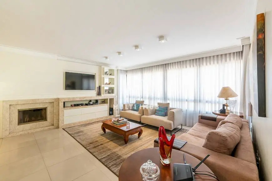Foto 3 de Apartamento com 3 Quartos à venda, 143m² em Petrópolis, Porto Alegre