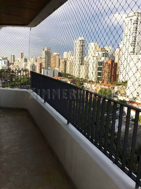 Foto 4 de Apartamento com 4 Quartos à venda, 300m² em Pacaembu, São Paulo