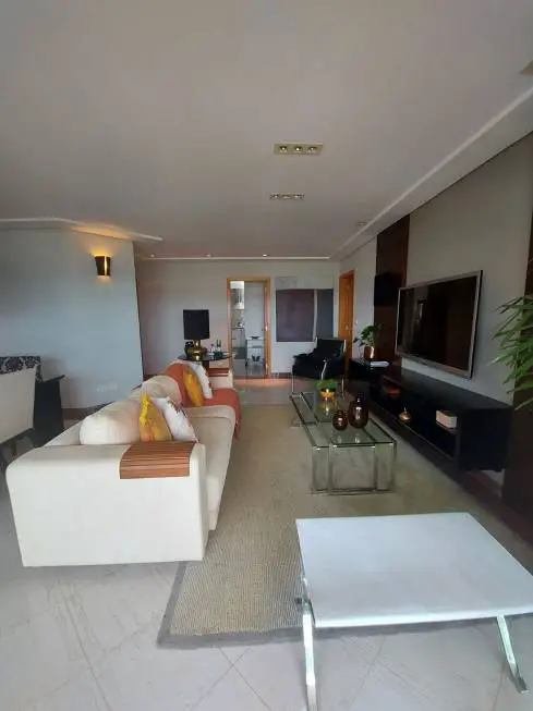 Foto 1 de Apartamento com 4 Quartos para alugar, 152m² em Parque Residencial Aquarius, São José dos Campos