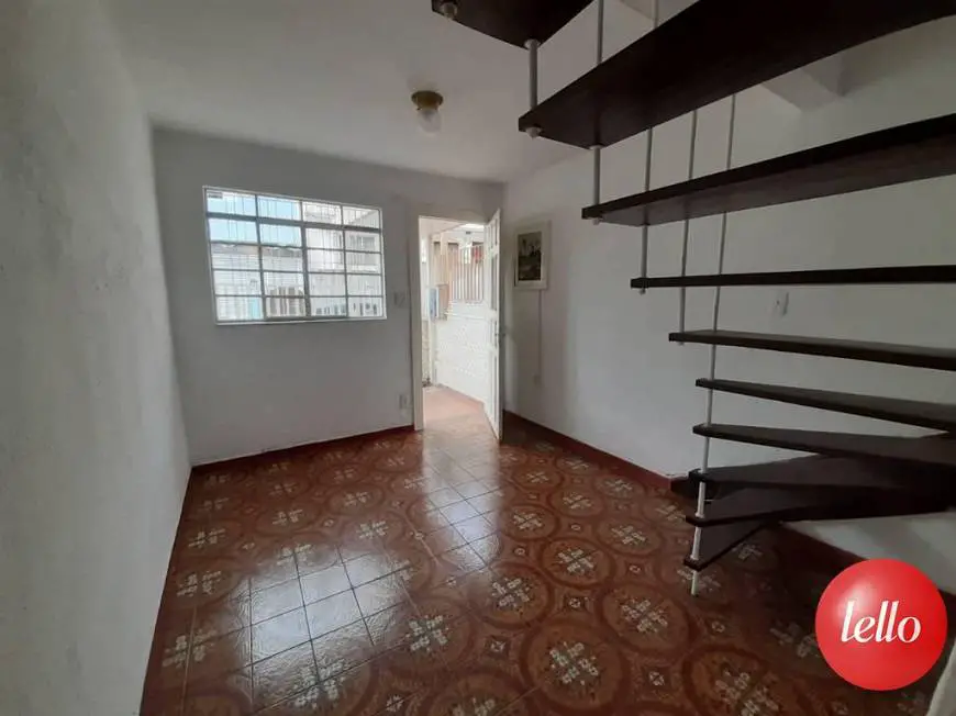 Foto 1 de Casa com 2 Quartos para alugar, 55m² em Água Rasa, São Paulo