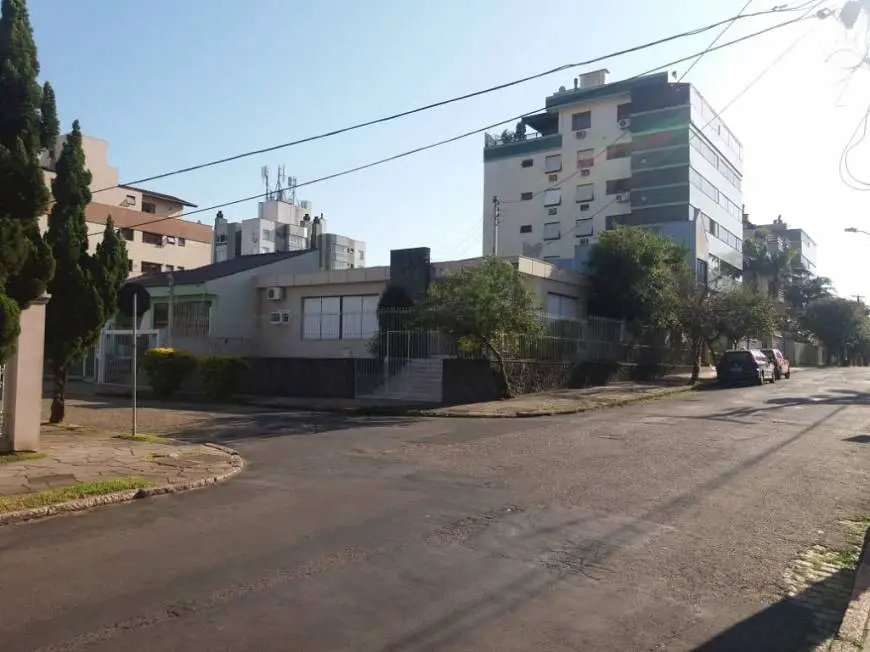 Foto 3 de Casa com 3 Quartos à venda, 230m² em Jardim Lindóia, Porto Alegre