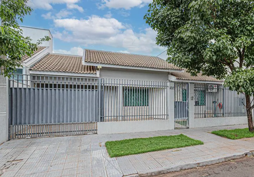 Foto 1 de Casa com 3 Quartos à venda, 126m² em Jardim Real, Maringá