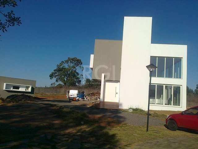 Foto 2 de Casa com 4 Quartos à venda, 500m² em Teresópolis, Porto Alegre