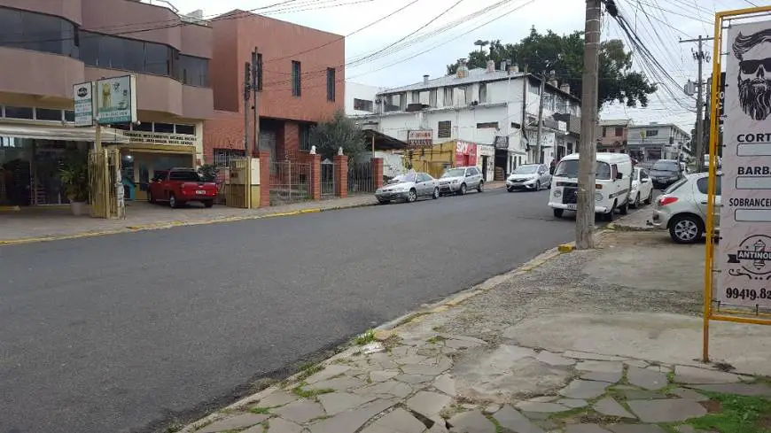 Foto 1 de Lote/Terreno à venda, 331m² em Vila Ipiranga, Porto Alegre