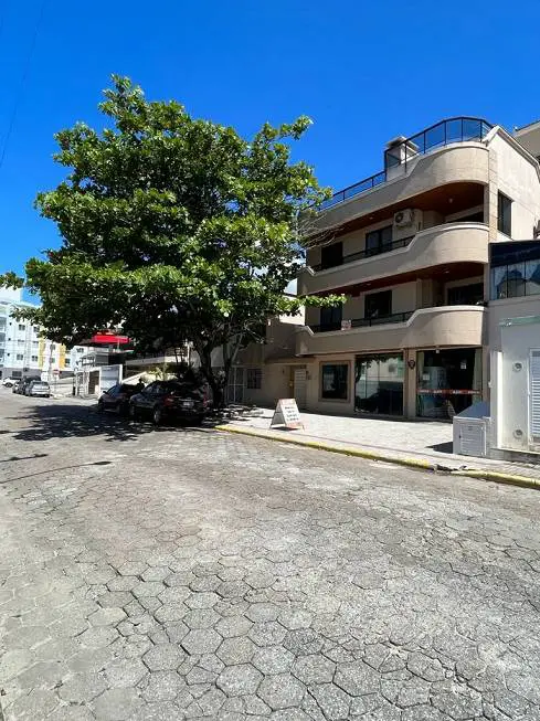 Foto 2 de Apartamento com 2 Quartos à venda, 75m² em Bombas, Bombinhas
