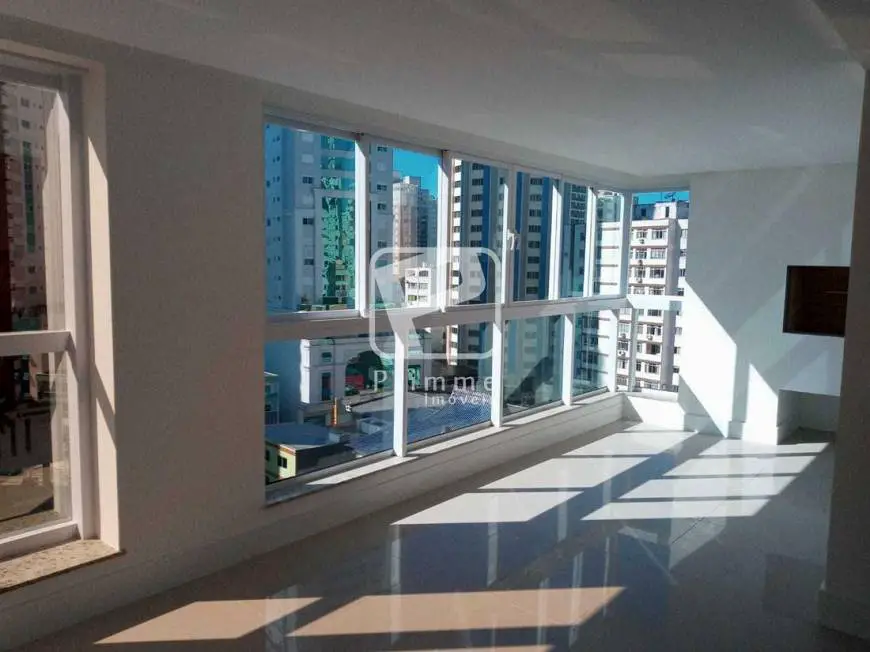 Foto 1 de Apartamento com 2 Quartos à venda, 112m² em Centro, Balneário Camboriú