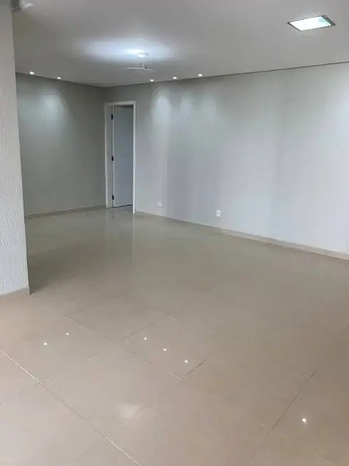Foto 1 de Apartamento com 3 Quartos para alugar, 165m² em Boa Viagem, Recife