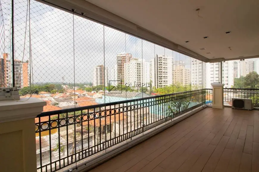Foto 2 de Apartamento com 3 Quartos para alugar, 217m² em Campo Belo, São Paulo