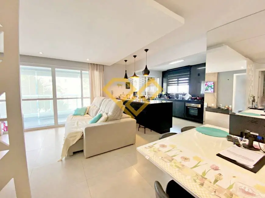 Foto 1 de Apartamento com 3 Quartos à venda, 131m² em Marapé, Santos