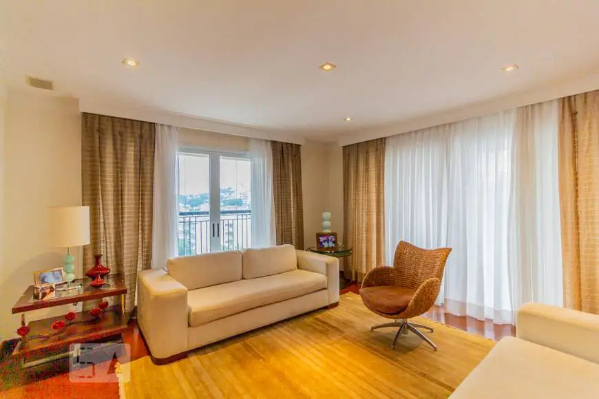 Foto 2 de Apartamento com 3 Quartos para alugar, 245m² em Santa Cecília, São Paulo