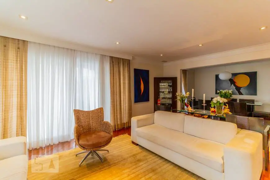 Foto 3 de Apartamento com 3 Quartos para alugar, 245m² em Santa Cecília, São Paulo