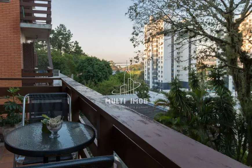 Foto 1 de Apartamento com 3 Quartos à venda, 157m² em Vila Assunção, Porto Alegre