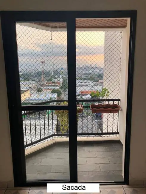 Foto 1 de Apartamento com 3 Quartos para alugar, 70m² em Vila Hamburguesa, São Paulo