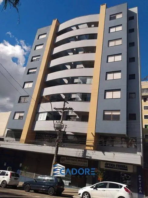 Foto 1 de Apartamento com 4 Quartos para alugar, 102m² em Centro, Caxias do Sul
