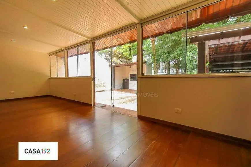 Foto 1 de Casa de Condomínio com 3 Quartos para alugar, 206m² em Campo Belo, São Paulo