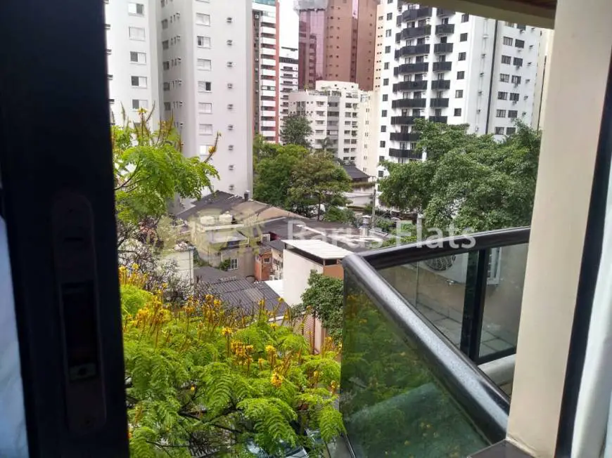 Foto 4 de Flat com 1 Quarto à venda, 32m² em Itaim Bibi, São Paulo