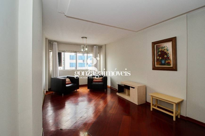 Foto 3 de Apartamento com 2 Quartos à venda, 80m² em Água Verde, Curitiba