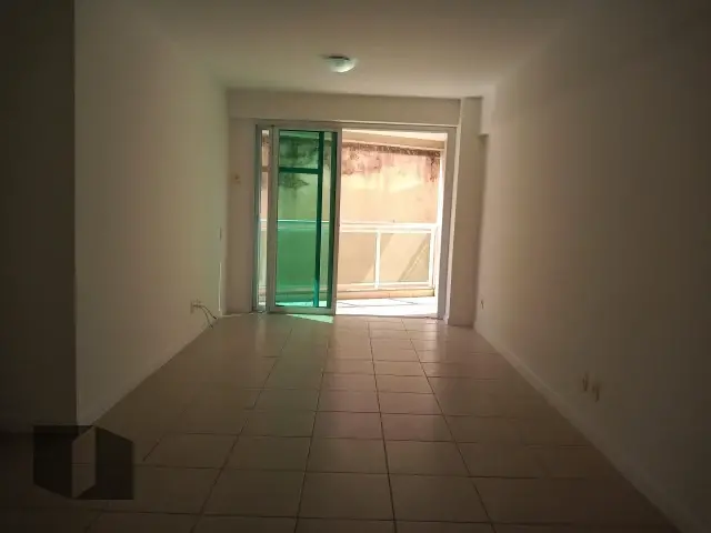Foto 1 de Apartamento com 2 Quartos para alugar, 68m² em Laranjeiras, Rio de Janeiro