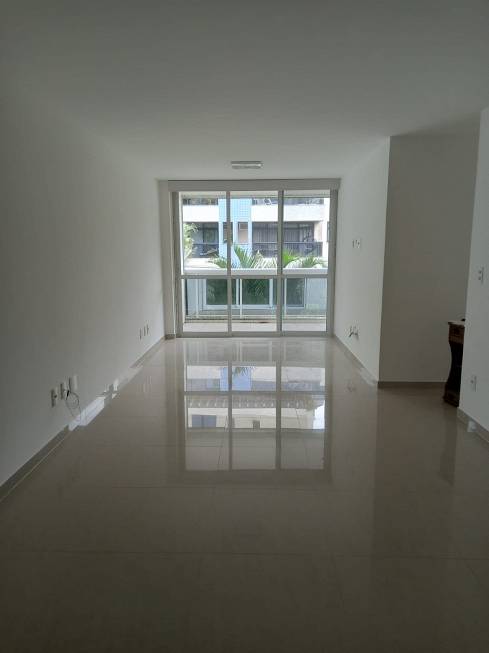 Foto 1 de Apartamento com 3 Quartos para alugar, 110m² em Recreio Dos Bandeirantes, Rio de Janeiro