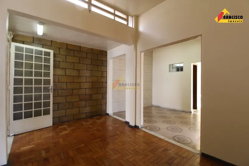 Foto 1 de Casa com 3 Quartos para alugar, 113m² em Centro, Divinópolis