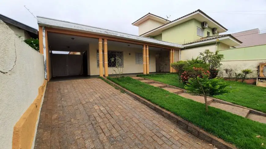 Foto 1 de Casa com 3 Quartos à venda, 300m² em Jardim Aviacao, Presidente Prudente