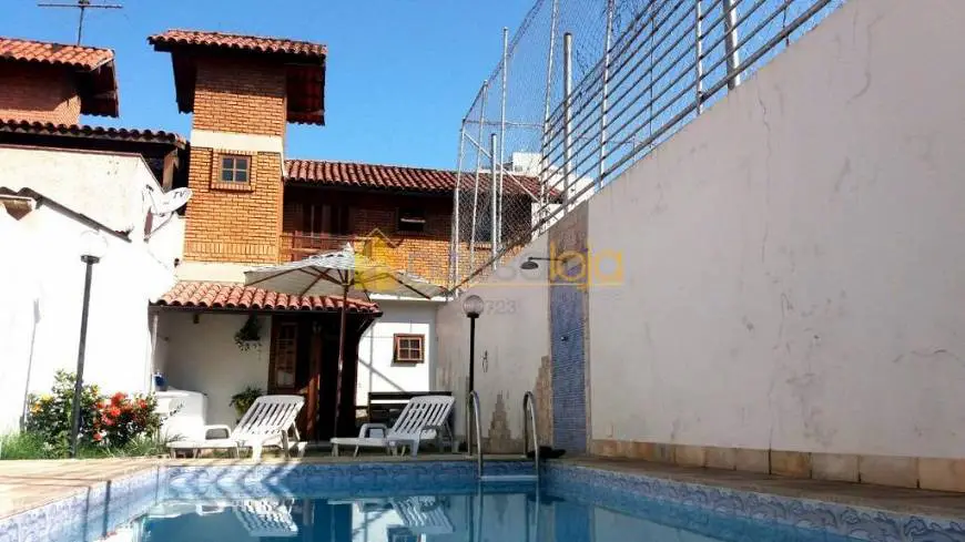 Foto 1 de Casa de Condomínio com 3 Quartos à venda, 234m² em Santa Rosa, Niterói