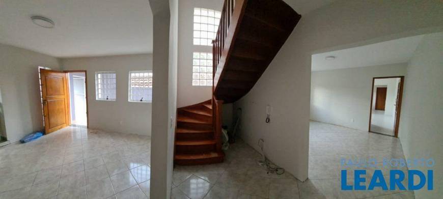 Foto 5 de Sobrado com 4 Quartos à venda, 200m² em Vila Clementino, São Paulo