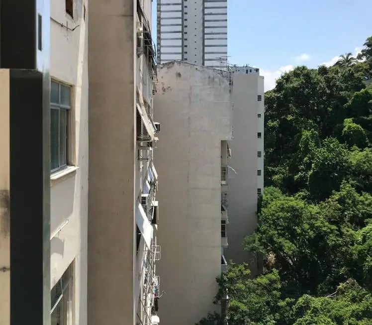 Foto 3 de Apartamento com 1 Quarto à venda, 30m² em Leme, Rio de Janeiro