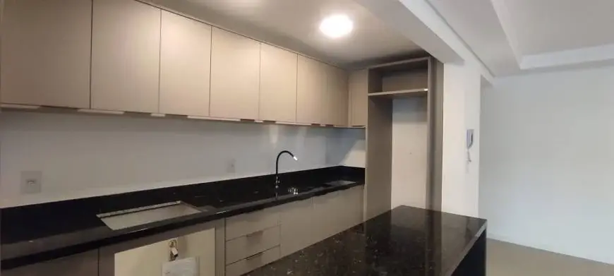 Foto 4 de Apartamento com 2 Quartos para alugar, 59m² em Centro, Balneário Camboriú